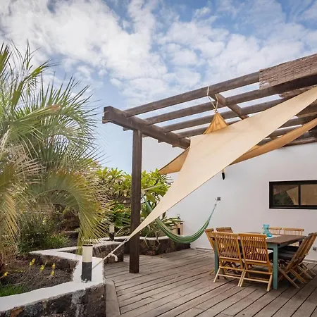 Creative Harbour Fuerteventura بيت شباب