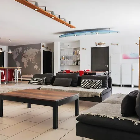 Creative Harbour Fuerteventura Albergue *